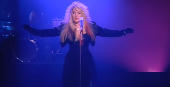 Stevie Nicks.png